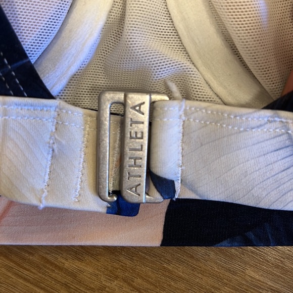 Athleta High Neck Bikini Top in a Print Size 34 D/DD - Picture 4 of 7